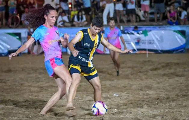 Arena Verão: começam hoje as semifinais da Copa Vitória de Futebol de Areia