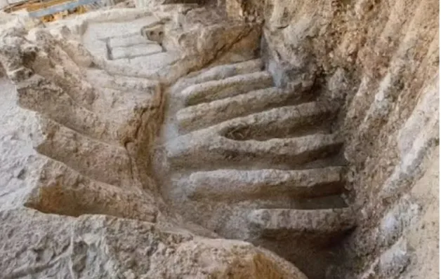 Arqueólogos acham em Israel estrutura de 3 mil anos que corrobora histórias bíblicas