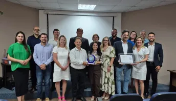 Ases participa da entrega do troféu Diamante de Transparência e Governança Pública à Serra