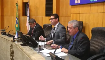 Assembleia aprova projeto de lei que reduz taxas de emplacamento para locadoras de veículos