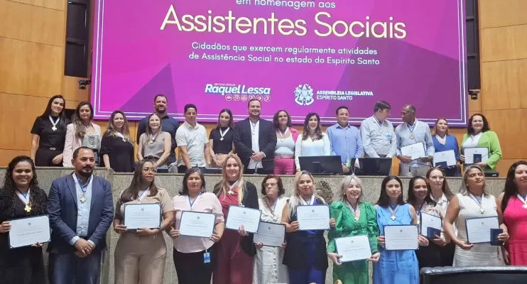 Assembleia Legislativa homenageia assistente social de Jaguaré