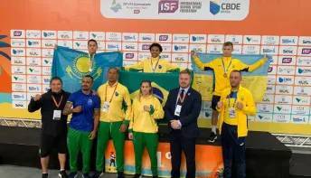 Atleta linharense conquista medalha de ouro no Mundial de Boxe Sub-15 no Rio de Janeiro