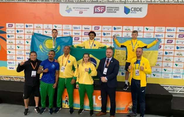 Atleta linharense conquista medalha de ouro no Mundial de Boxe Sub-15 no Rio de Janeiro