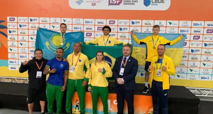 Atleta linharense conquista medalha de ouro no Mundial de Boxe Sub-15 no Rio de Janeiro