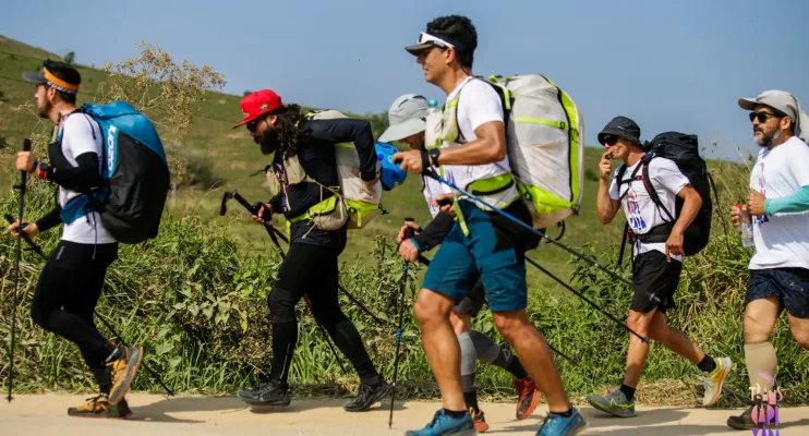 Atletas de seis países vão atravessar o Espírito Santo caminhando pelas montanhas e voando de parapente