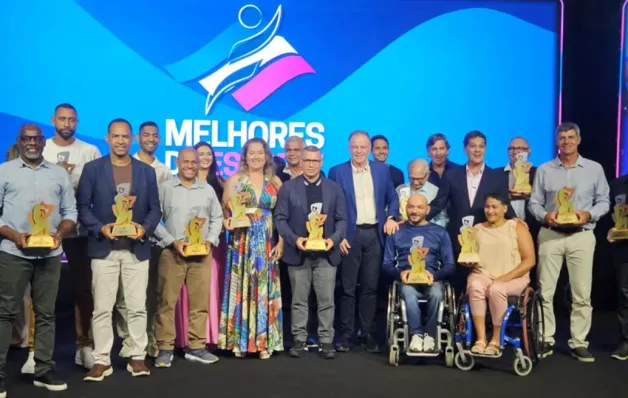 Atletas e paratletas são premiados em evento do esporte capixaba