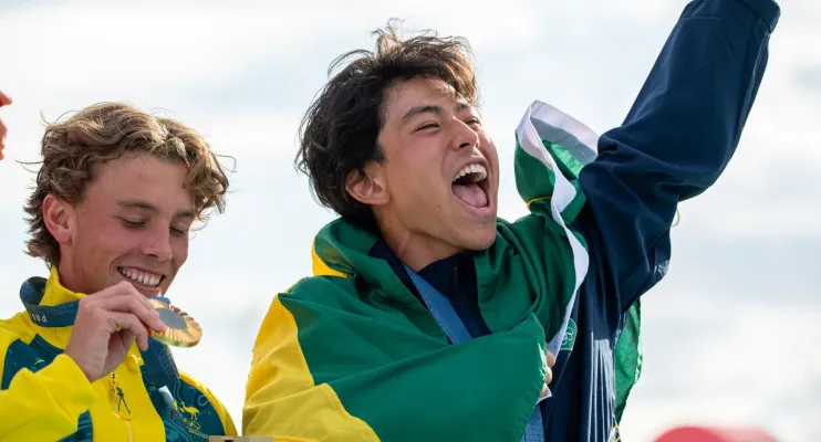Augusto Akio, o Japinha, fatura bronze no skate park na Olimpíada de Paris