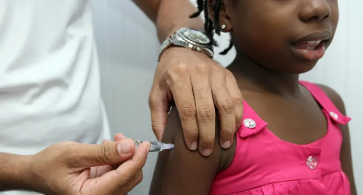 Bahia recebe as primeiras doses da vacina contra influenza; saiba quem pode ser vacinado