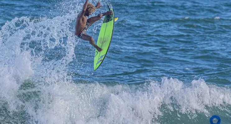 Baiano de Surf agita as ondas de Arembepe neste final de semana