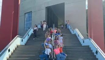 Bailarinas mirins de Jaguaré se apresentam pela primeira vez em evento estadual de dança