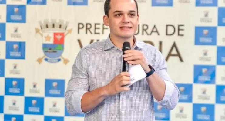 Bairro Comdusa recebe quadra esportiva totalmente reformada da Prefeitura de Vitória