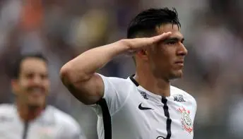 Balbuena pede otimismo após erro e derrota do Corinthians
