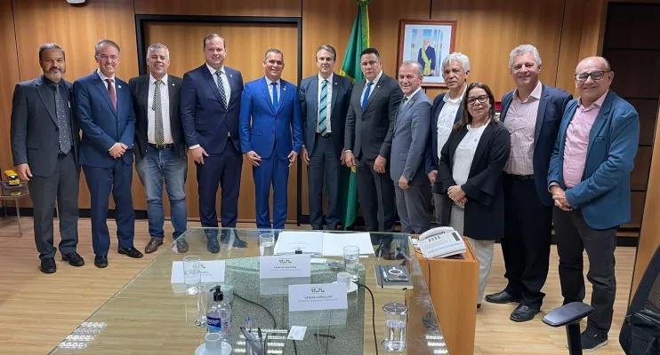 Bancada Capixaba leva ao ministro da Educação pedido para curso de Medicina em São Mateus