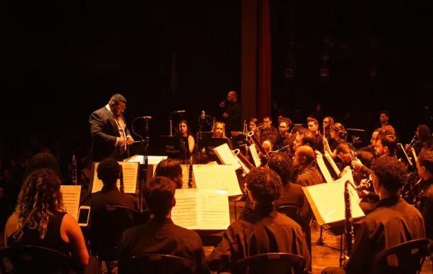 Banda Sinfônica Vale Música apresenta sucessos do Roupa Nova no Teatro da Ufes