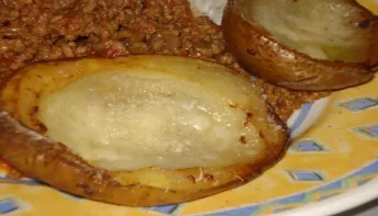 Batata Assada com Manteiga e Mussarela