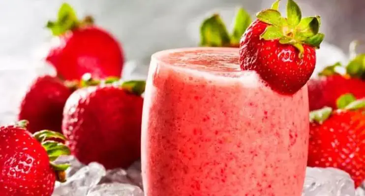 Suco ‘bomba’ de morango ajuda a perder peso e combate as rugas