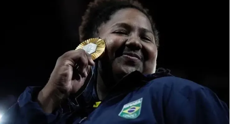 Beatriz Souza vence israelense e conquista medalha de ouro no judô