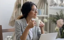 Beber café pode fazer com que fique (ainda) mais cansado. Sabia?