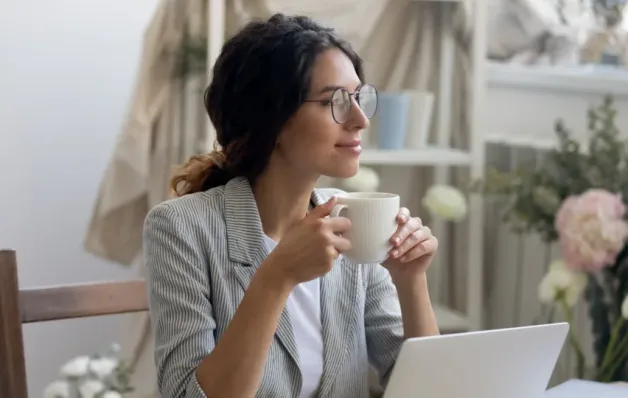 Beber café pode fazer com que fique (ainda) mais cansado. Sabia?