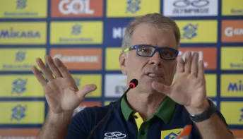 Bernardinho volta a ser técnico da seleção masculina de vôlei