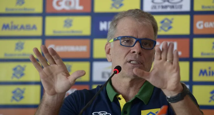 Bernardinho volta a ser técnico da seleção masculina de vôlei