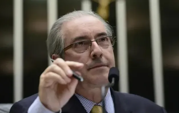 Bloqueio de R$ 6 milhões: Eduardo Cunha já foi preso, cassado e pretende disputar eleição este ano