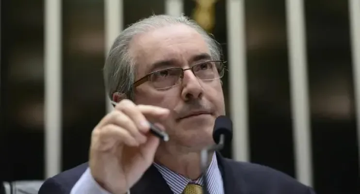 Bloqueio de R$ 6 milhões: Eduardo Cunha já foi preso, cassado e pretende disputar eleição este ano