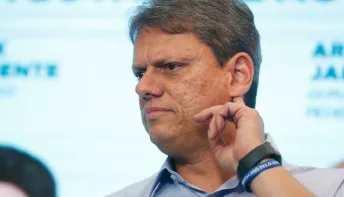 Bolsonaristas veem chance de encurralar Tarcísio