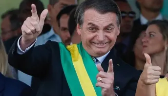 Bolsonaro ainda age como presidente na internet; mesmo inelegível, 