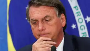 Bolsonaro critica o aborto previsto em lei de menina de 11 anos que engravidou após estupro