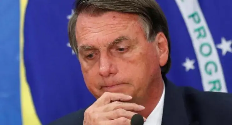 Bolsonaro critica o aborto previsto em lei de menina de 11 anos que engravidou após estupro