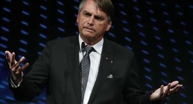 Bolsonaro encerrará mandato com Brasil mais endividado e fatura represada de gastos