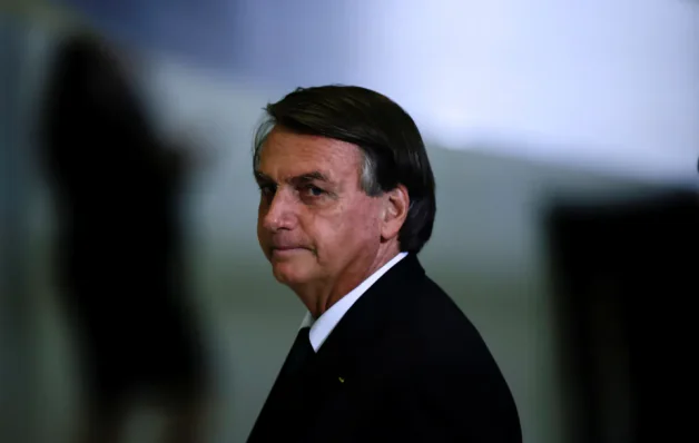 Bolsonaro está agoniado; o presidente derrotado já não tem poder algum e suas opiniões são irrelevantes