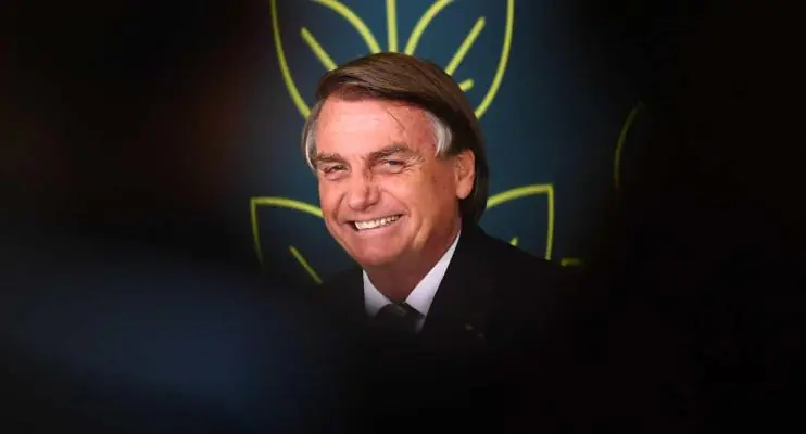 Bolsonaro muda discurso e agora diz que 'não errou nenhuma vez na pandemia'