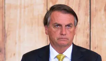 Bolsonaro pede reunião com WhatsApp para tratar de acordo com TSE
