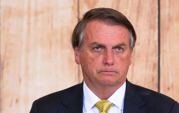 Bolsonaro pede reunião com WhatsApp para tratar de acordo com TSE