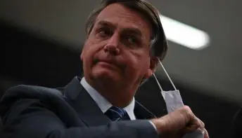 Bolsonaro propõe corte de mais de 50% em Mais Médicos e Farmácia Popular e gera alerta na campanha