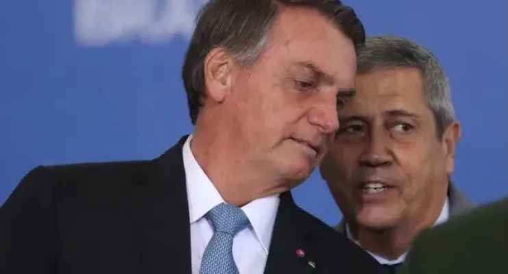 Bolsonaro responde por 5 crimes e pode pegar até 43 anos