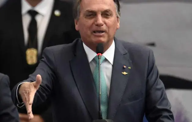 Bolsonaro: Se tem alguém passando fome, é muito fácil se inscrever no Auxílio