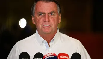 Bolsonaro volta a atacar processo eleitoral e o STF em evento no Rio