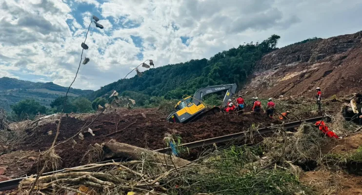 Bombeiros baianos seguem realizando buscas a desaparecidos no Rio Grande do Sul