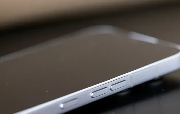 Botão de ligar do celular esconde funções úteis; conheça cinco