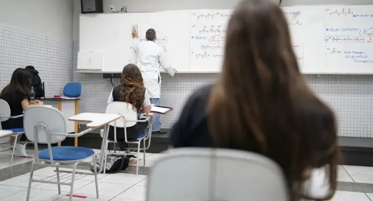 Brasil Fica Entre os Últimos em Ranking Global de Educação
