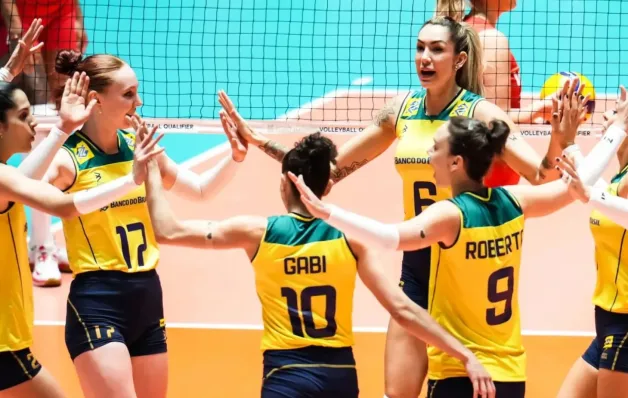 Brasil perde dos EUA em jogo eletrizante e vai brigar pelo bronze no vôlei na Olimpíada