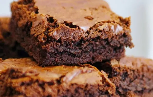 Brownies saudáveis para adoçar a volta à rotina? Veja receita de maçã