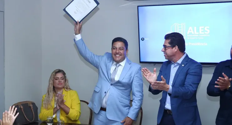 Bruno Lamas assume terceiro mandato como deputado
