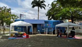 Cachoeiro recebe biblioteca sobre rodas com acervo   de 2.000 livros para leitura e empréstimo gratuitos
