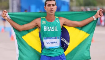 Caio Bonfim conquista a prata, medalha inédita na marcha atlética em Paris
