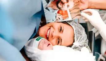 Marido morre em acidente e esposa dá à luz a filho gerado de embrião congelado