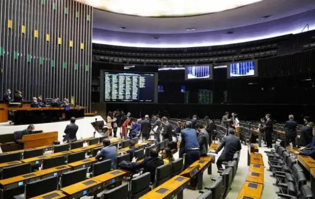 Câmara aprova PEC da Transição; Senado vai analisar mudanças feitas